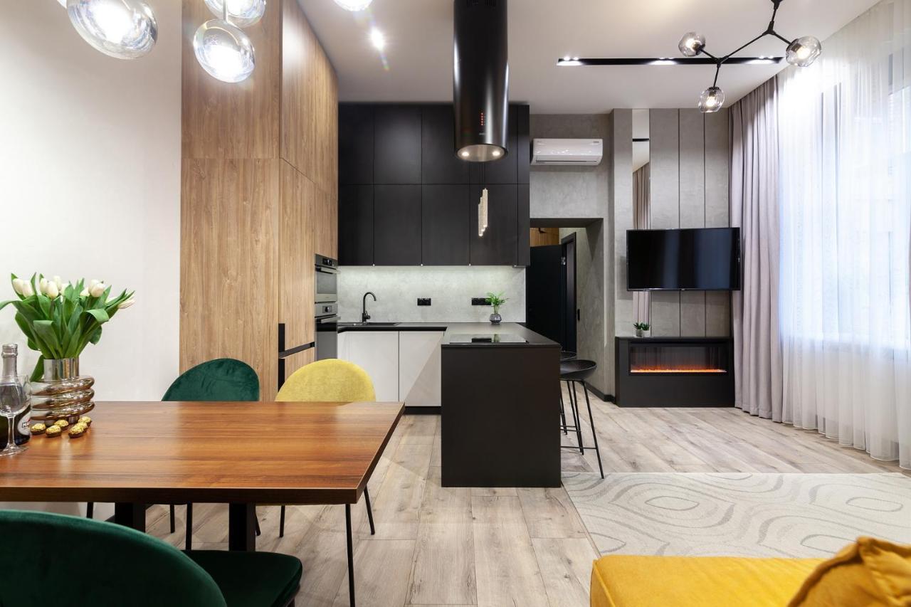 Royal Vip Apartment On Leontovicha 5 Lvov Exteriér fotografie