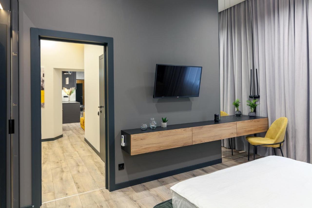 Royal Vip Apartment On Leontovicha 5 Lvov Exteriér fotografie
