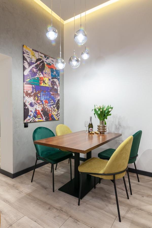Royal Vip Apartment On Leontovicha 5 Lvov Exteriér fotografie