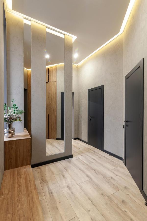 Royal Vip Apartment On Leontovicha 5 Lvov Exteriér fotografie